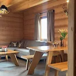 Zloty Gron Log & Hébergement de vacances Istebna