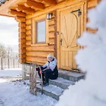 Zloty Gron Log & Hébergement de vacances *
