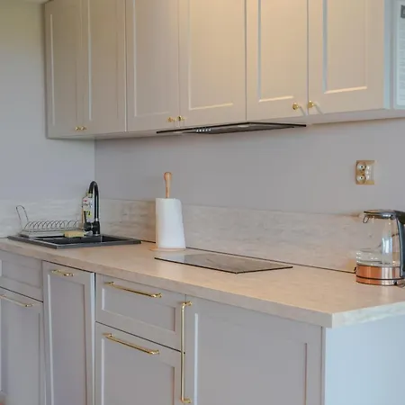 Zloty Gron Log & Hébergement de vacances *