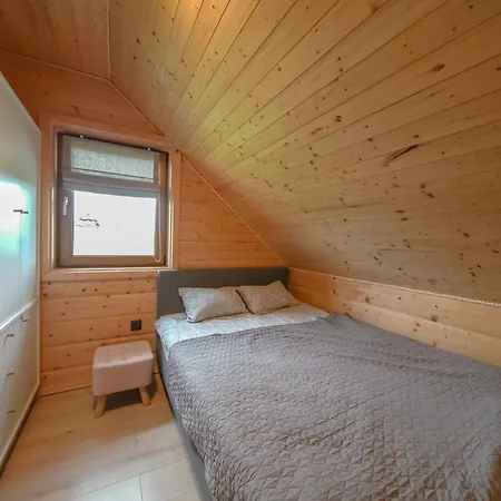 Zloty Gron Log & Prázdninový dům *